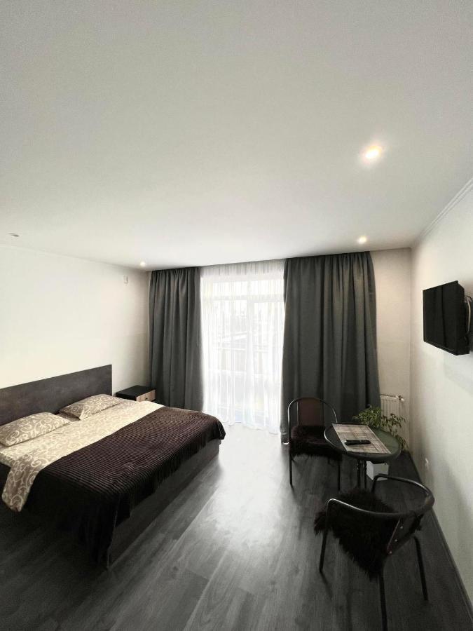 Комфортні Апартаменти 82 Ivano-Frankivsk Exterior photo