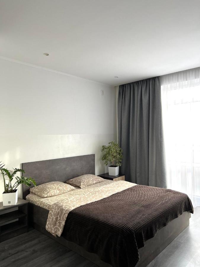 Комфортні Апартаменти 82 Ivano-Frankivsk Exterior photo